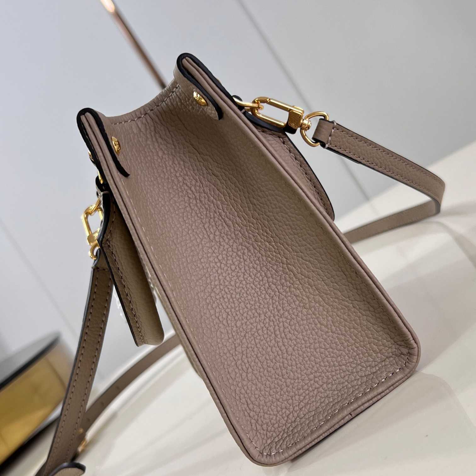 Louis Vuitton OnTheGo BB   M47054 - PerfectKickZ