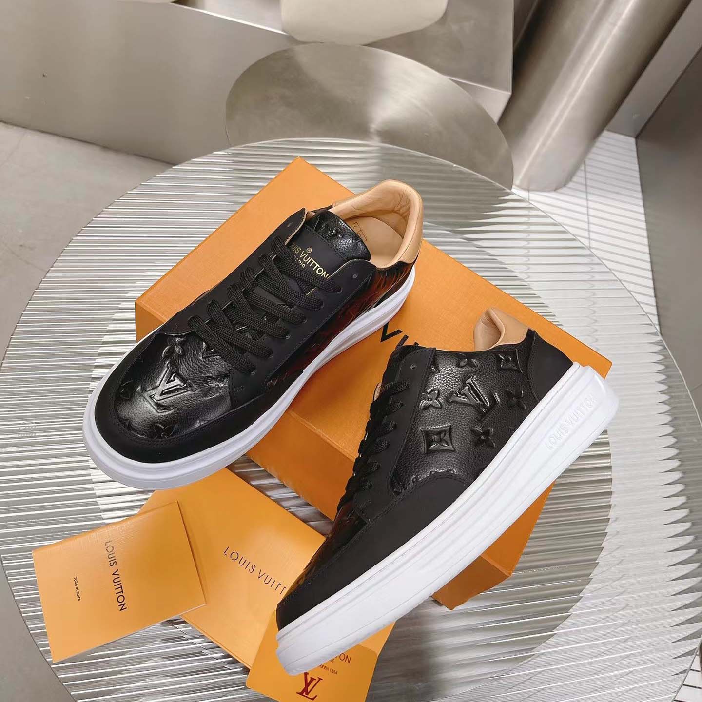 Louis Vuitton Beverly Hills Sneaker    1A8V45 - PerfectKickZ