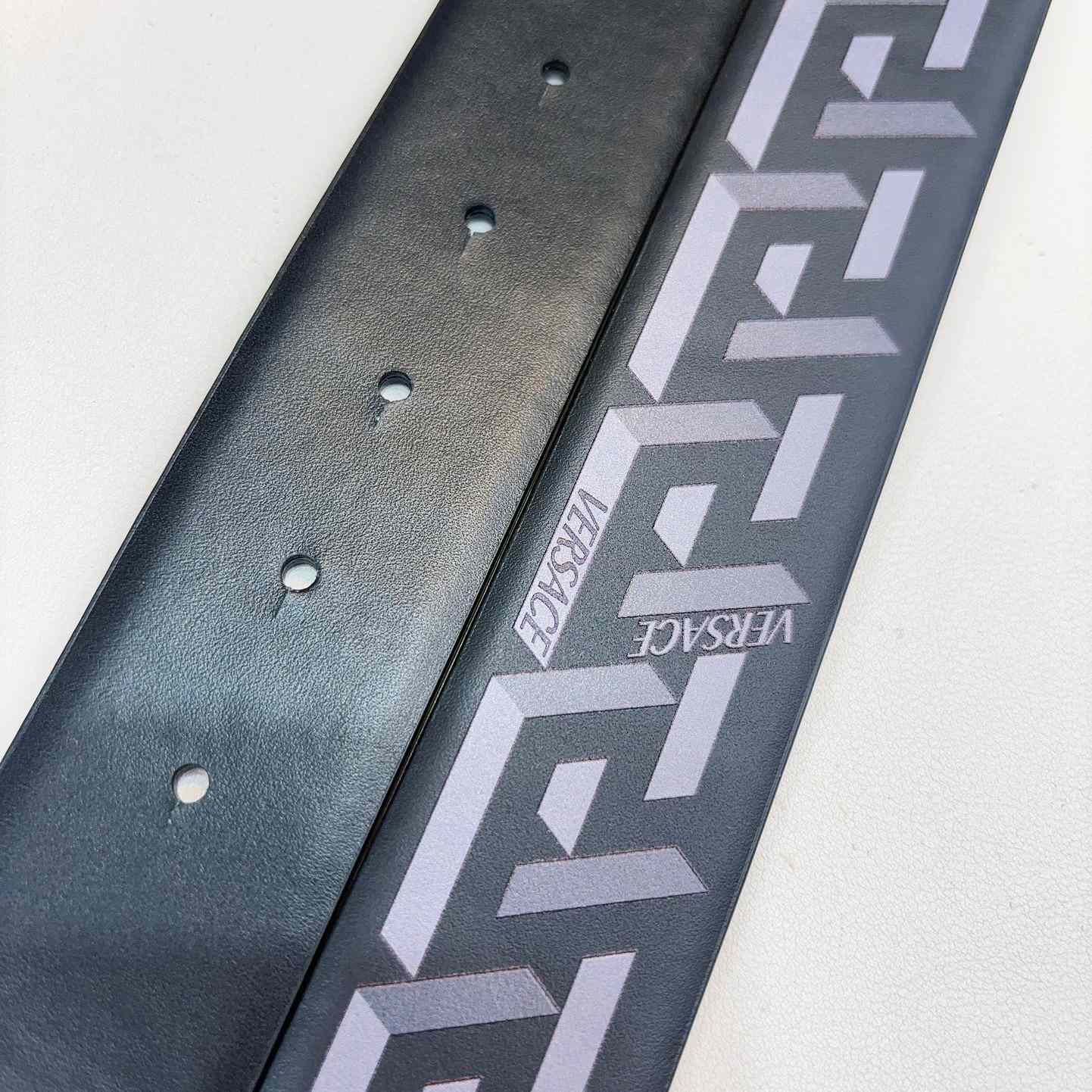 Versace Reversible Leather Belt    40mm - PerfectKickZ