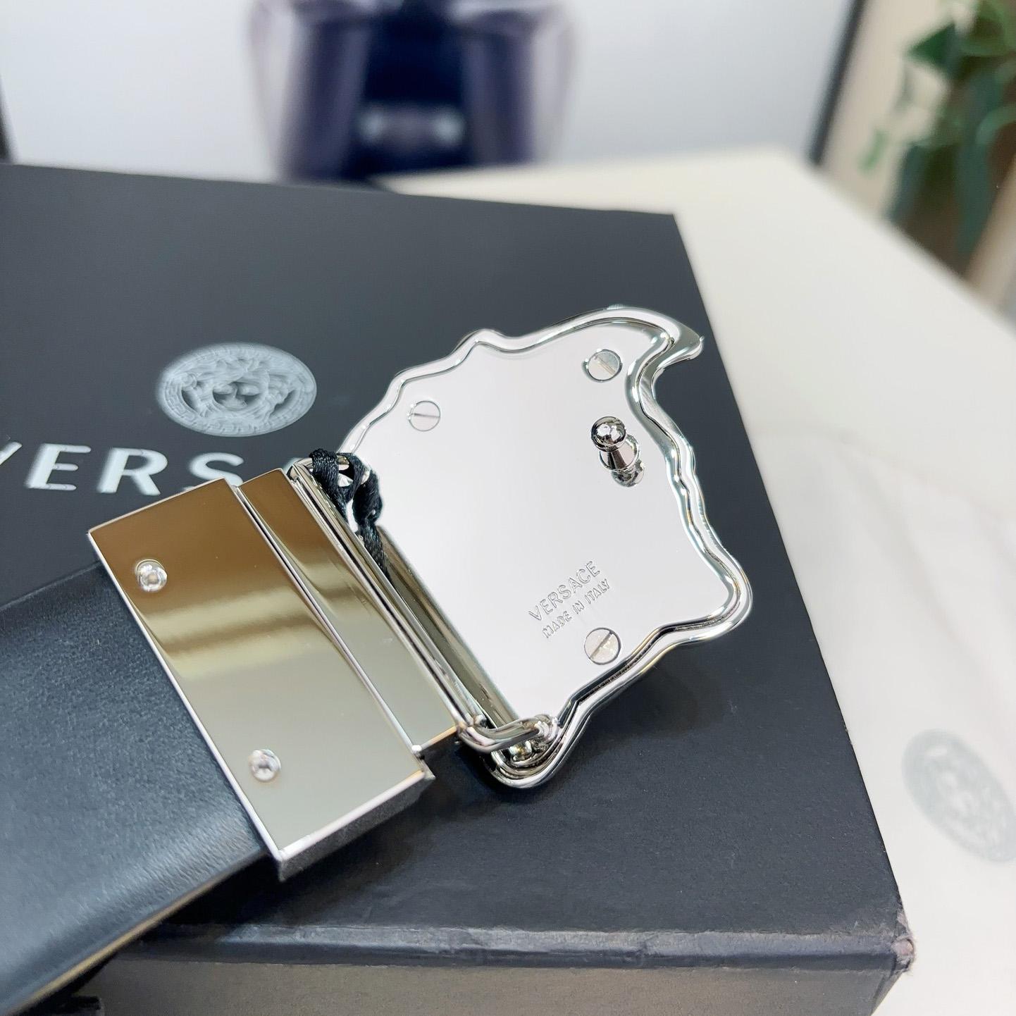 Versace Reversible Leather Belt    40mm - PerfectKickZ