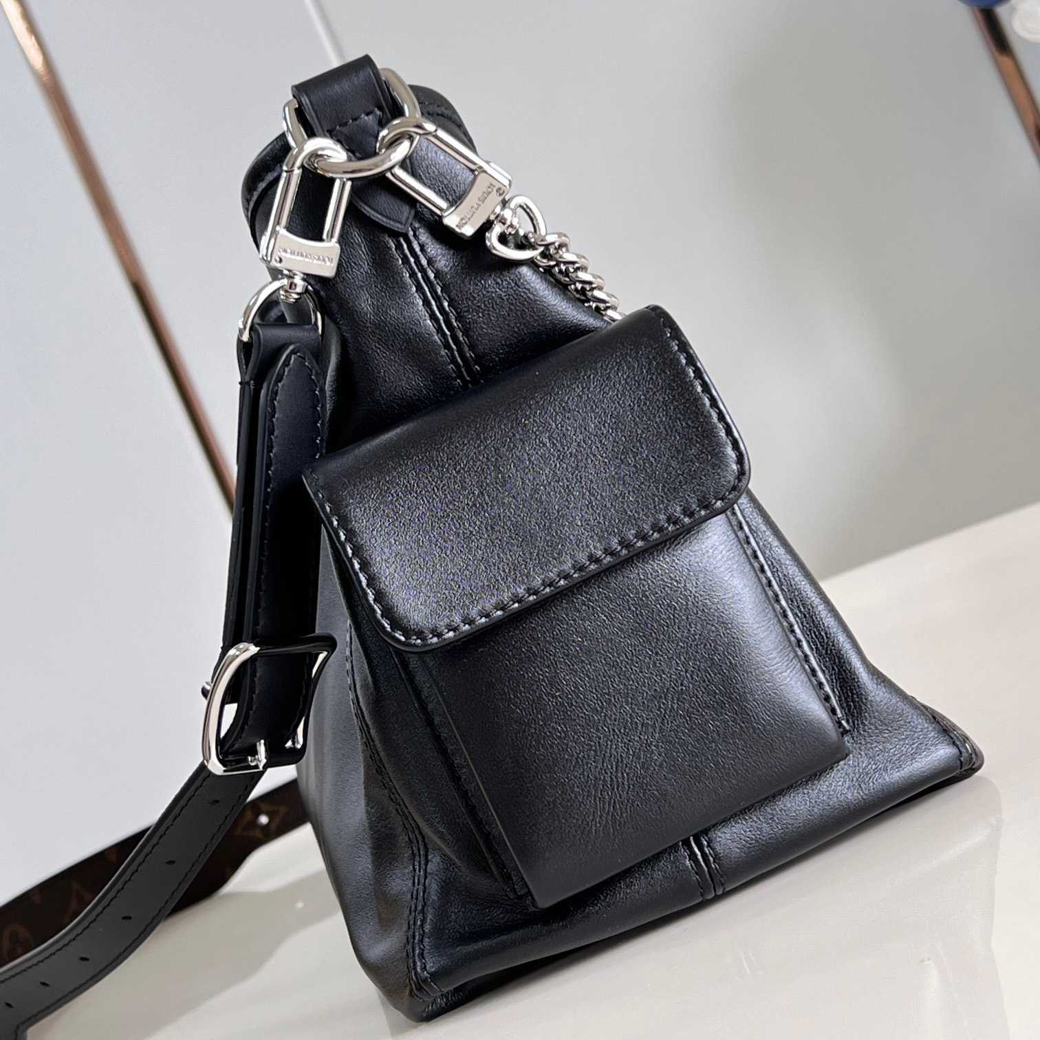 Louis Vuitton CarryAll Cargo PM   M24861 - PerfectKickZ