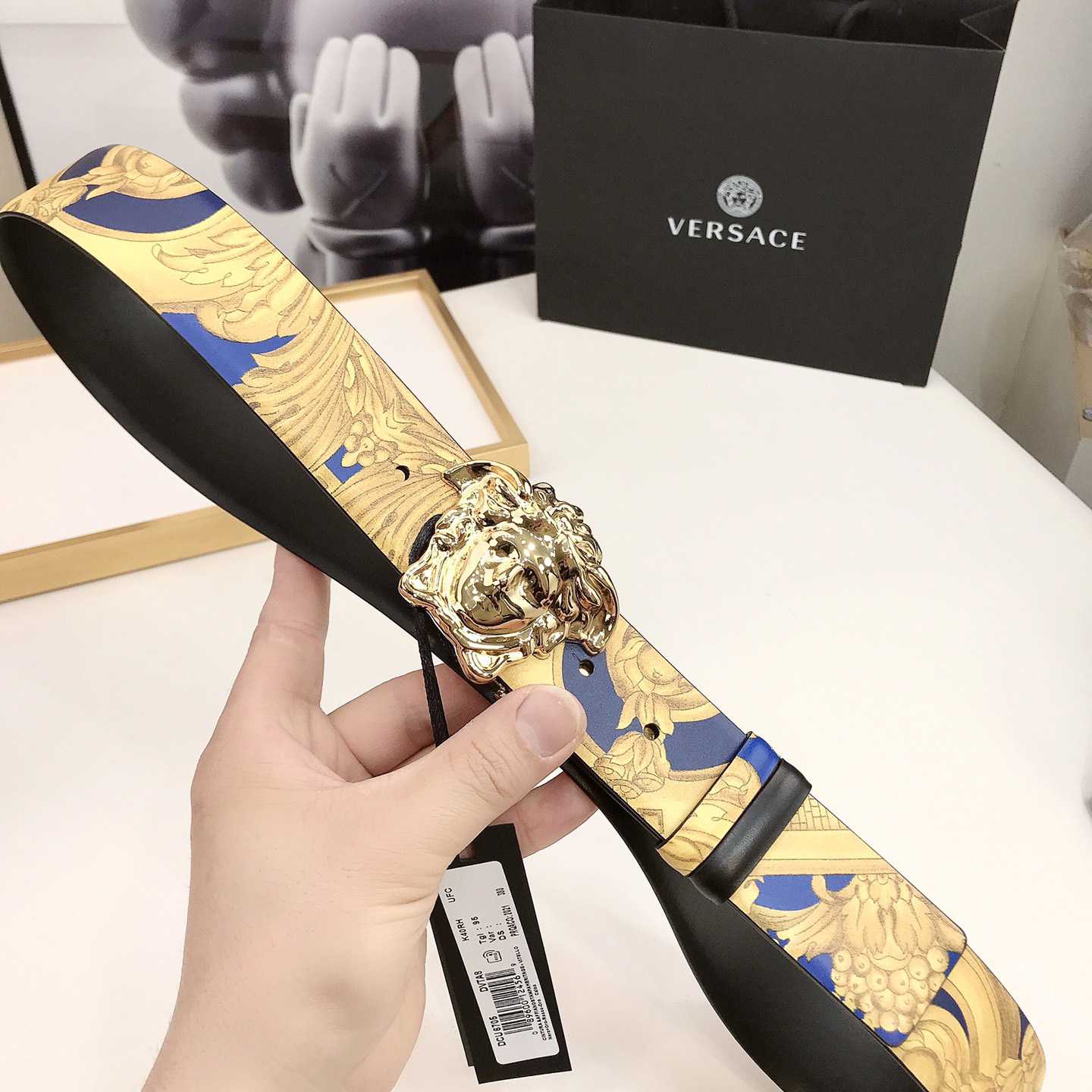 Versace Barocco Reversible Leather Belt    40mm - PerfectKickZ