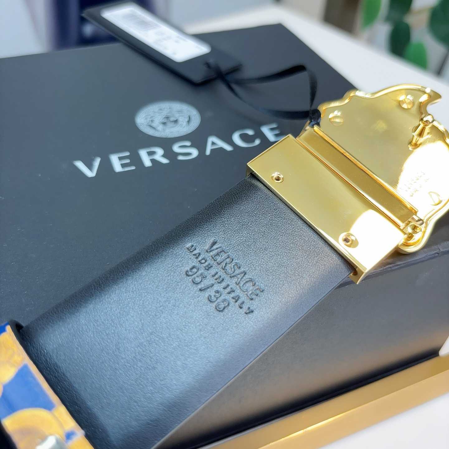 Versace Barocco Reversible Leather Belt    40mm - PerfectKickZ