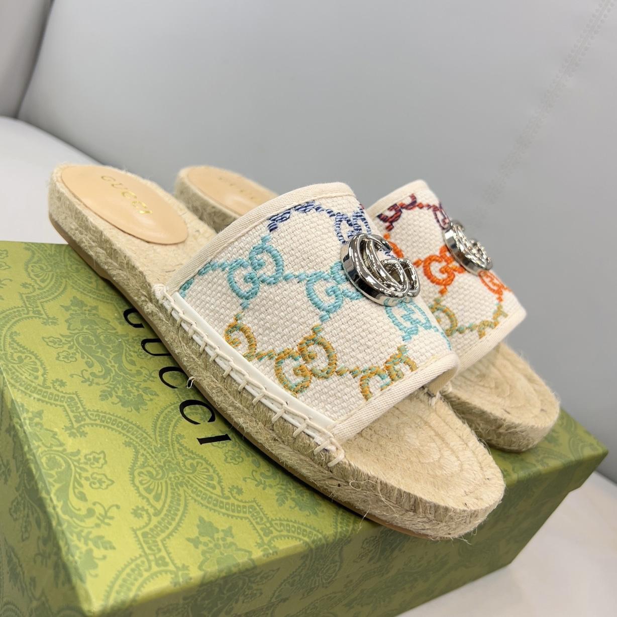 Gucci Women's GG Espadrille Slides - PerfectKickZ