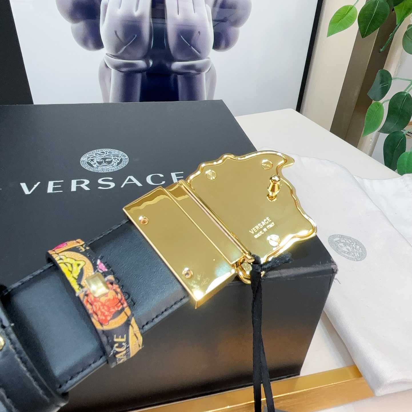 Versace Medusa Medallion Print Reversible Leather Belt   40mm - PerfectKickZ