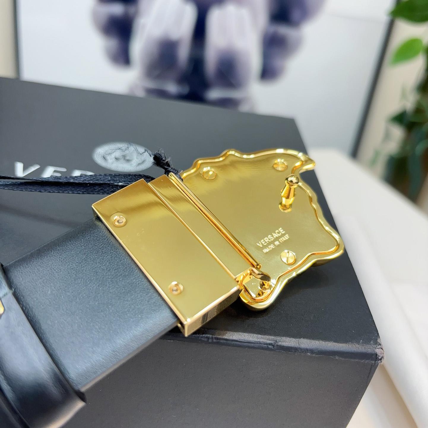Versace Reversible Leather Belt    40mm - PerfectKickZ