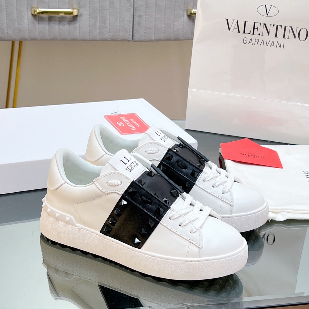 Valenti Garavani Rockstud Untitled Low-top Sneakers - PerfectKickZ