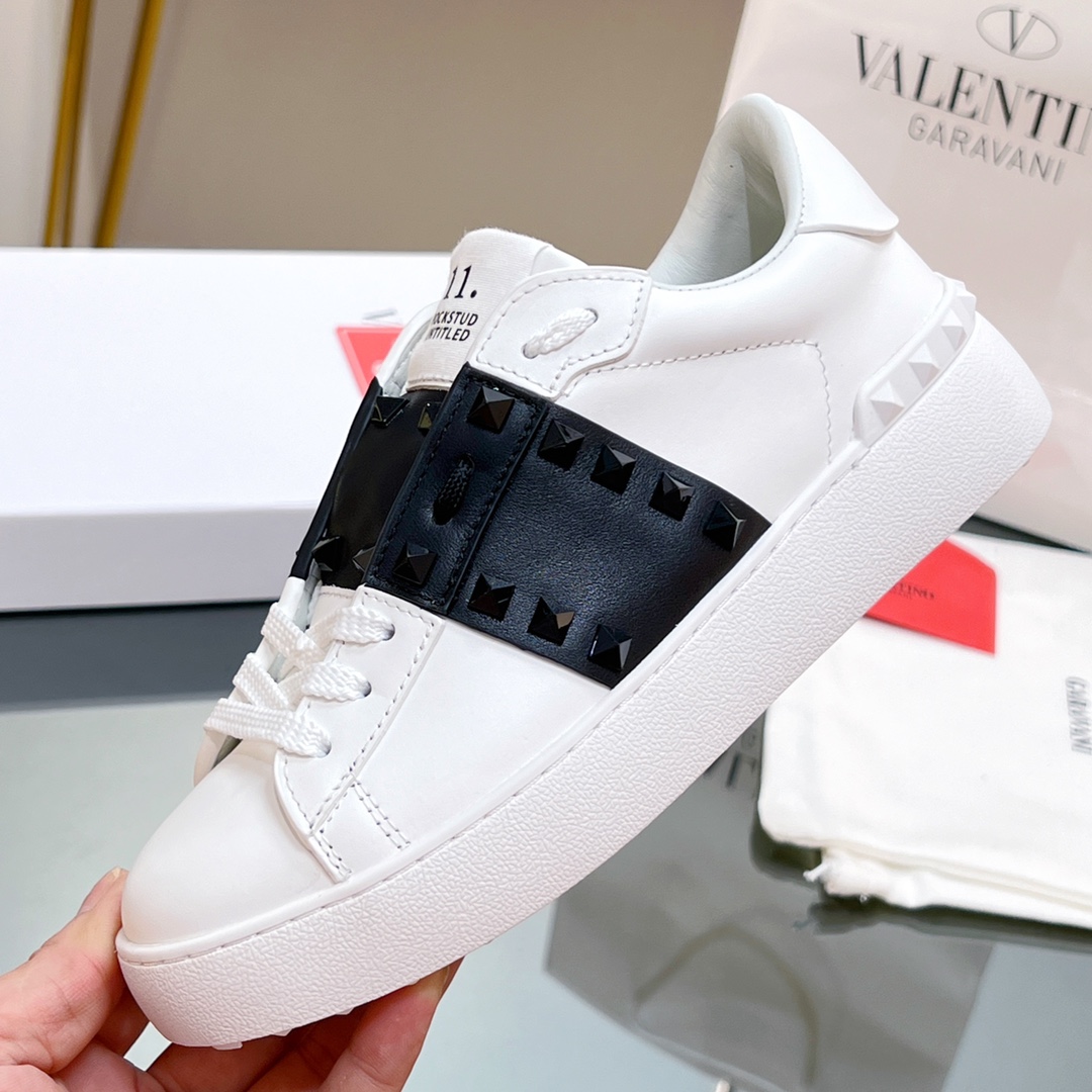 Valenti Garavani Rockstud Untitled Low-top Sneakers - PerfectKickZ