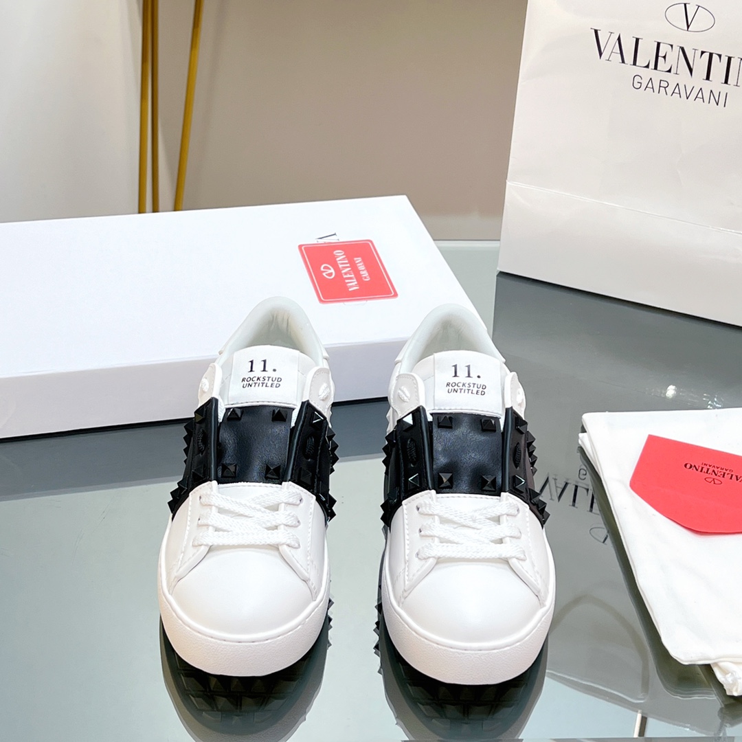 Valenti Garavani Rockstud Untitled Low-top Sneakers - PerfectKickZ
