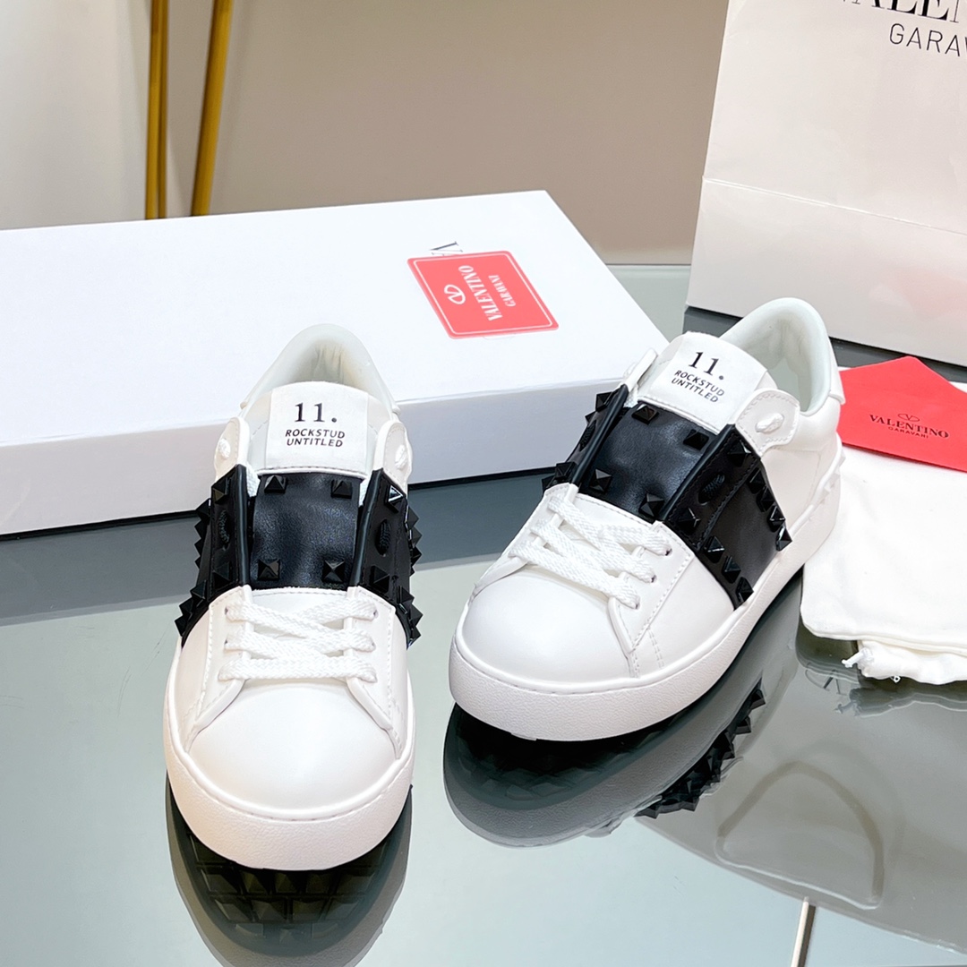 Valenti Garavani Rockstud Untitled Low-top Sneakers - PerfectKickZ