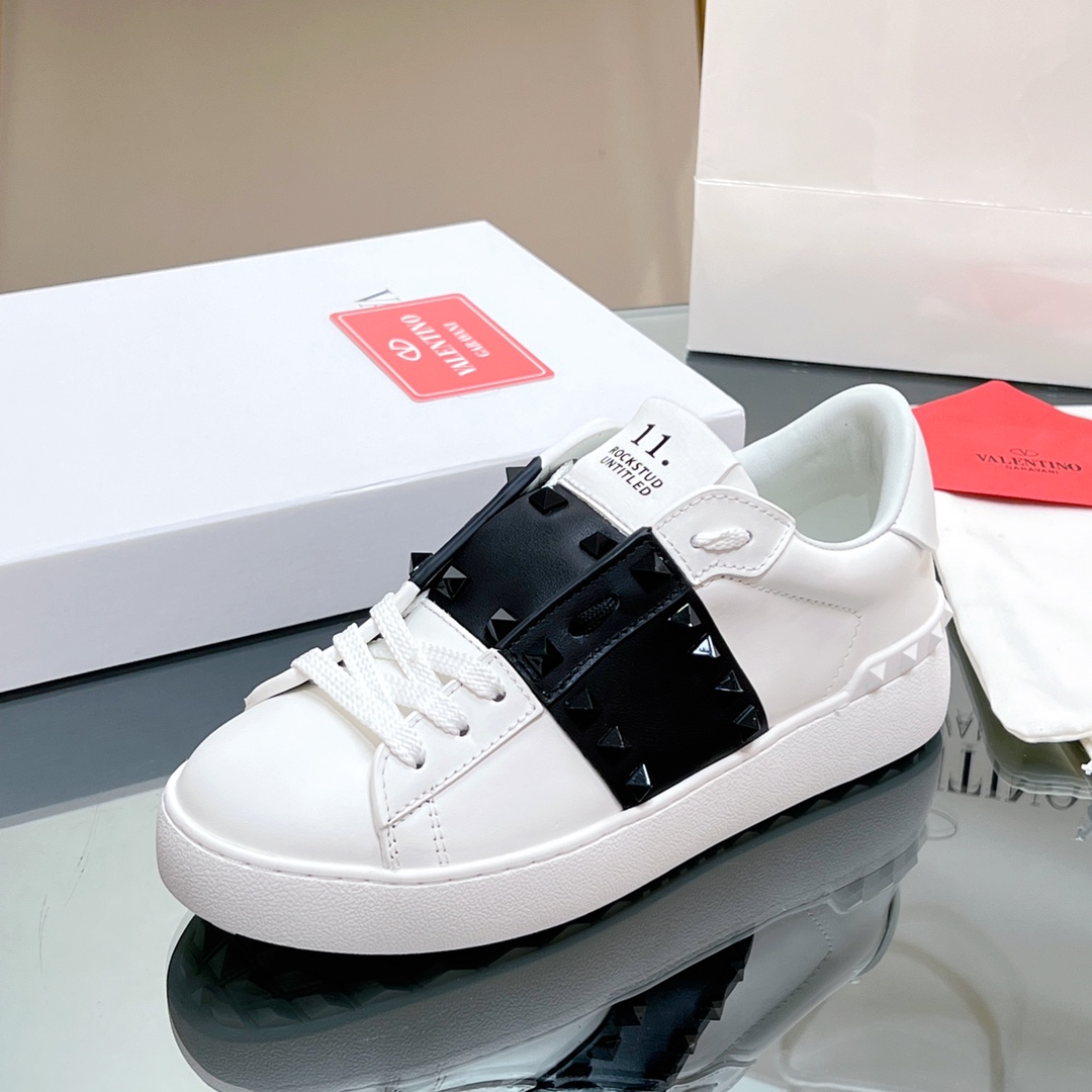 Valenti Garavani Rockstud Untitled Low-top Sneakers - PerfectKickZ