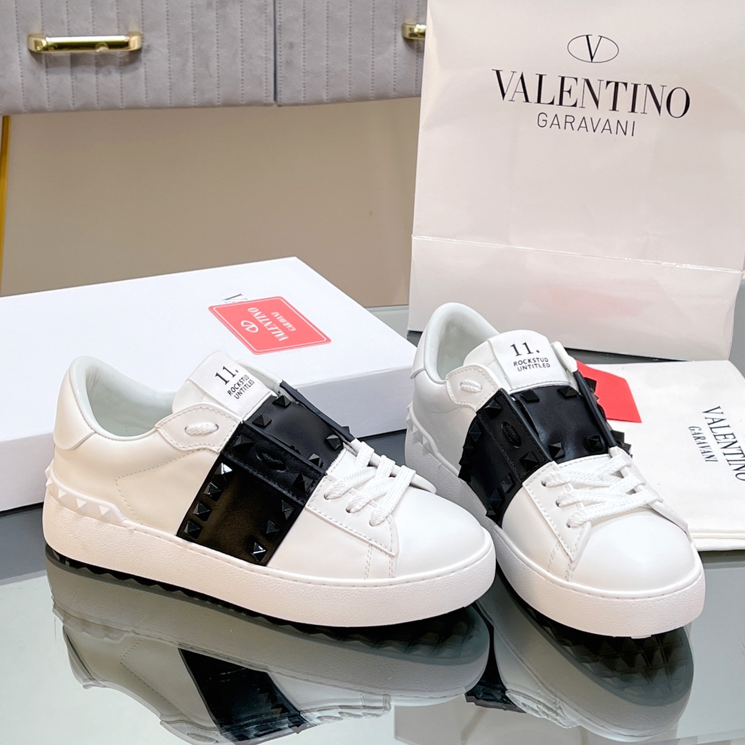 Valenti Garavani Rockstud Untitled Low-top Sneakers - PerfectKickZ