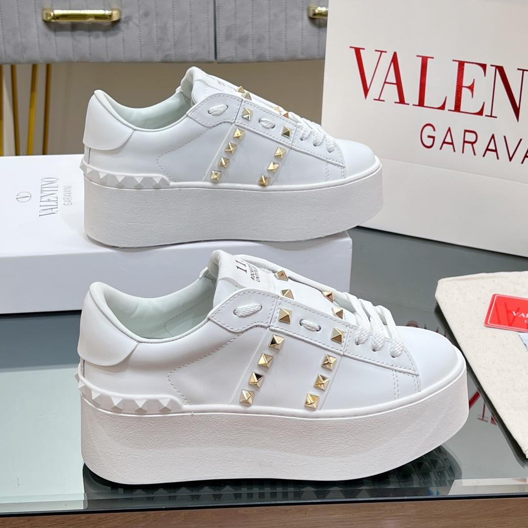 Valenti Flatform Rockstud Untitled Sneaker In Calfskin - PerfectKickZ