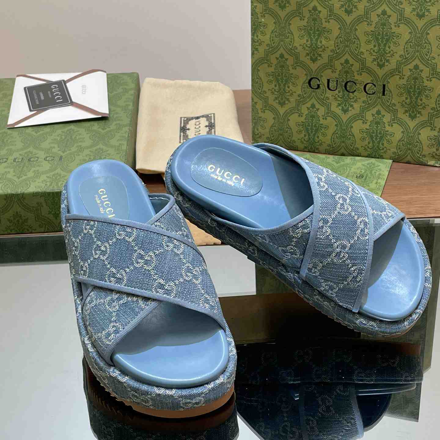 Gucci Women's GG Platform Slide Sandal - PerfectKickZ