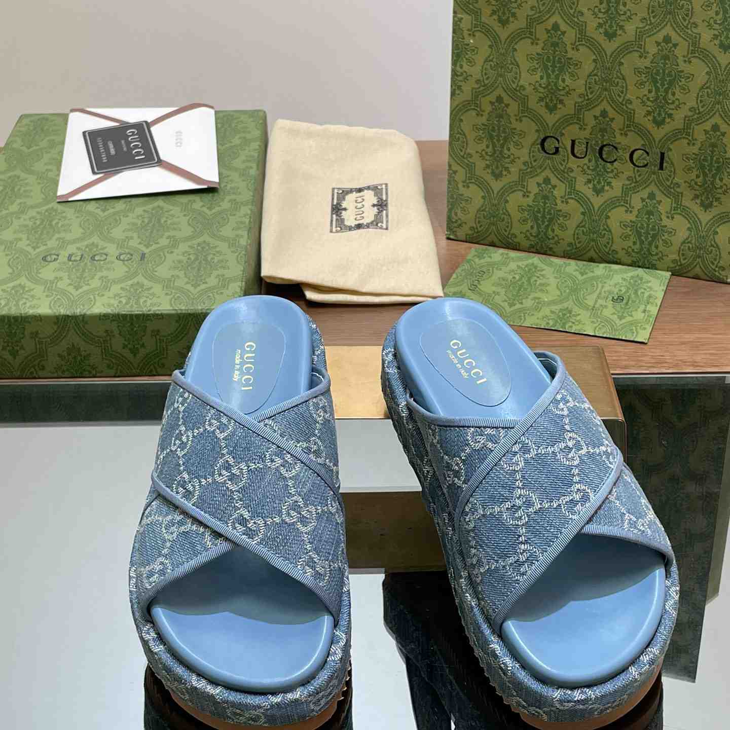 Gucci Women's GG Platform Slide Sandal - PerfectKickZ