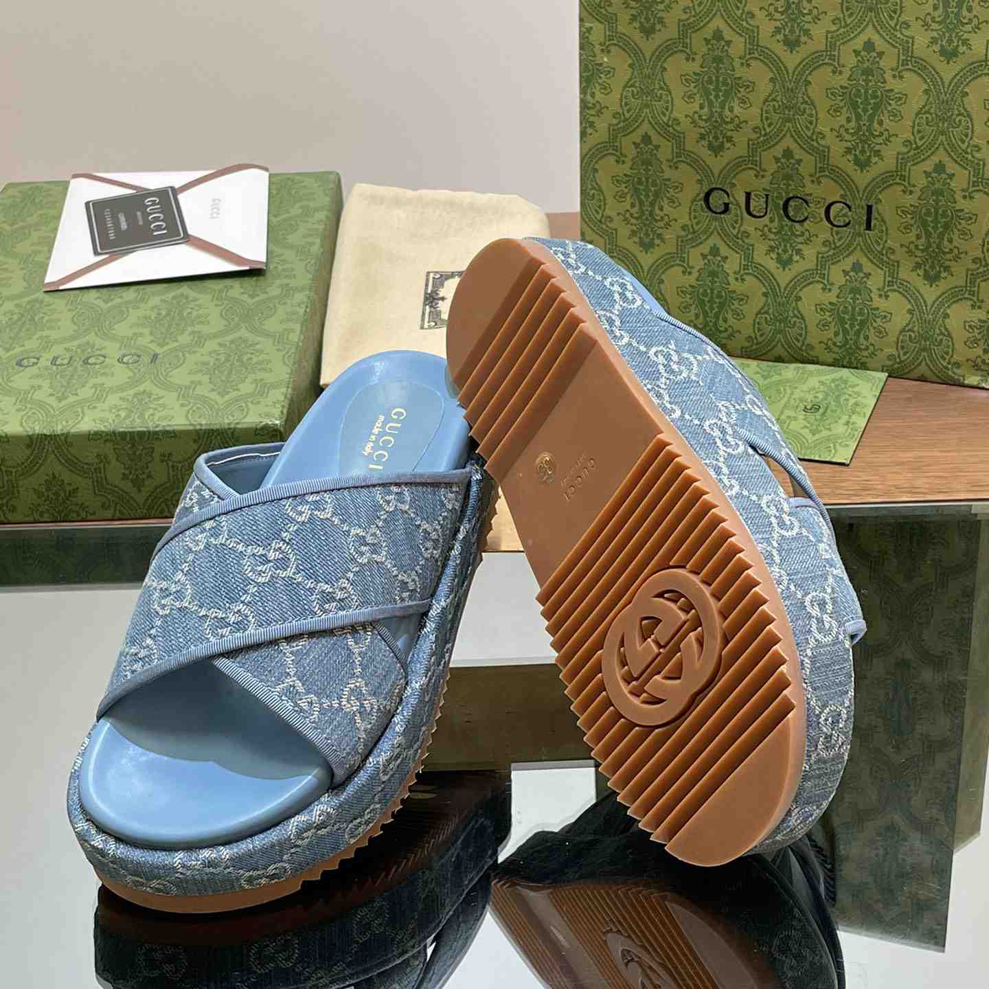 Gucci Women's GG Platform Slide Sandal - PerfectKickZ