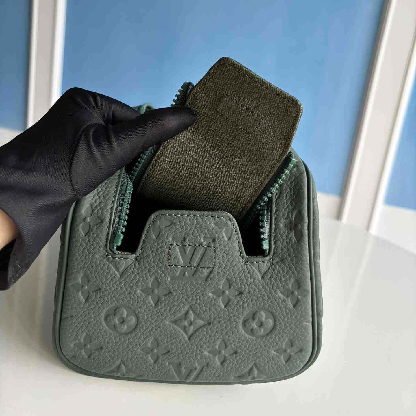 Louis Vuitton Dopp Kit    M24442 - PerfectKickZ