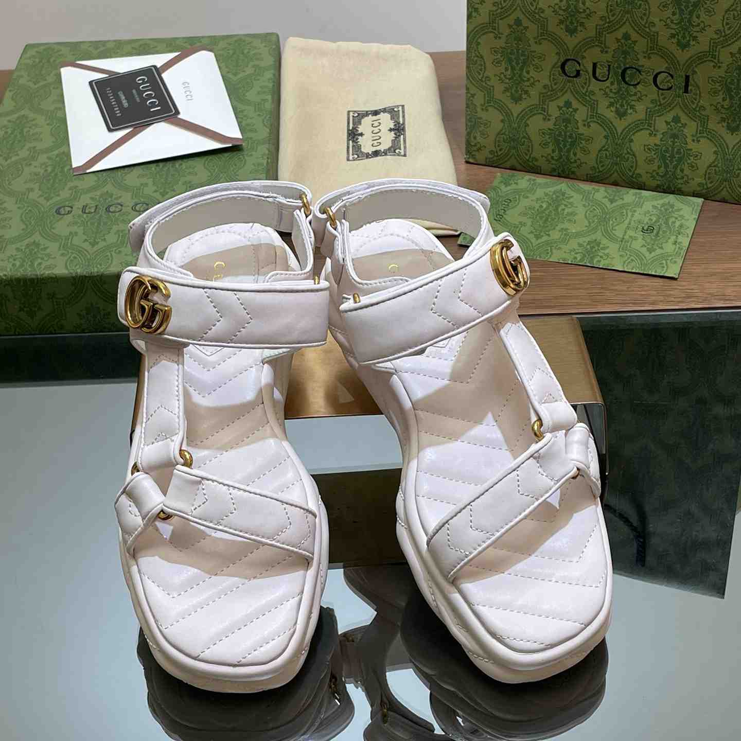 Gucci Women's Double G Sandal - PerfectKickZ