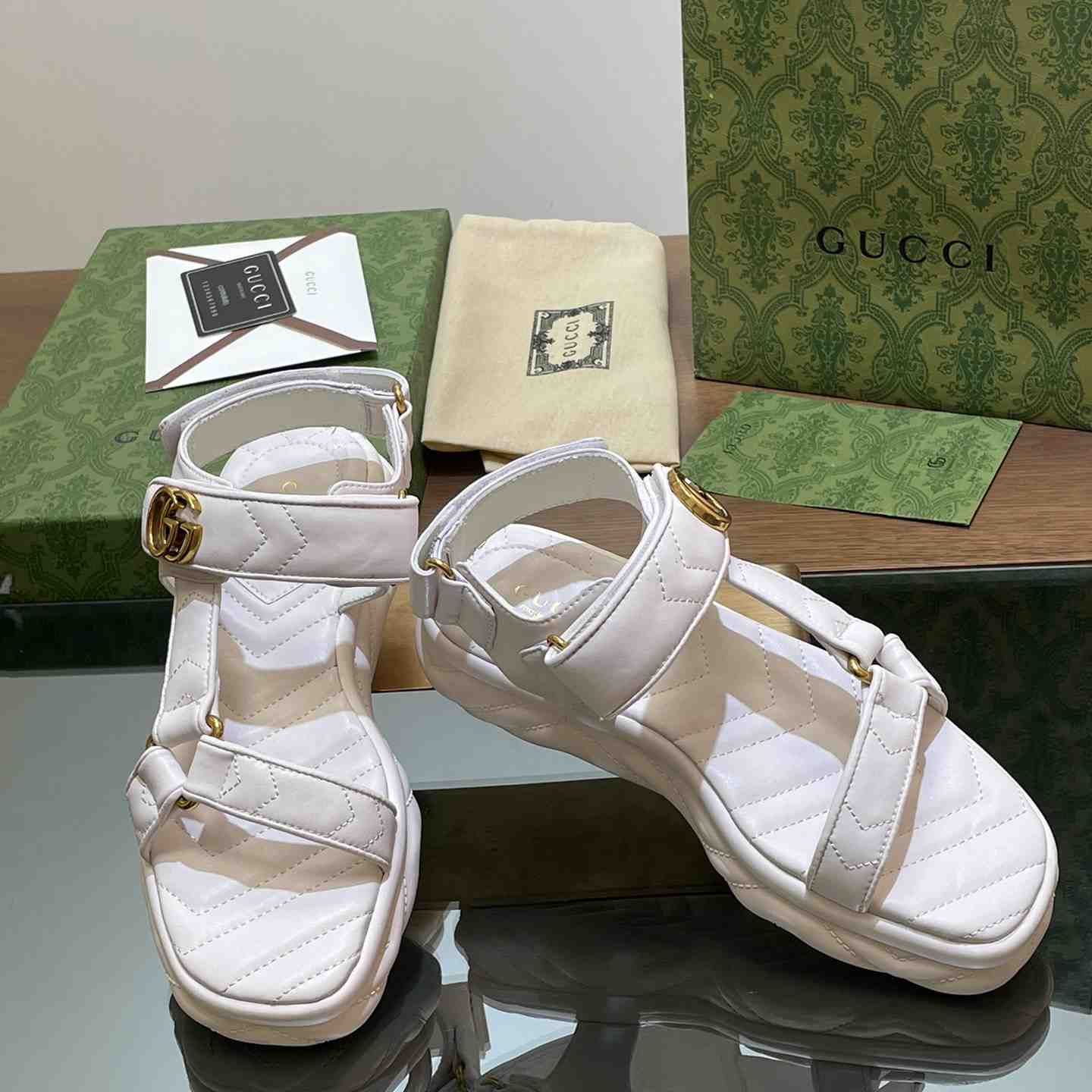Gucci Women's Double G Sandal - PerfectKickZ