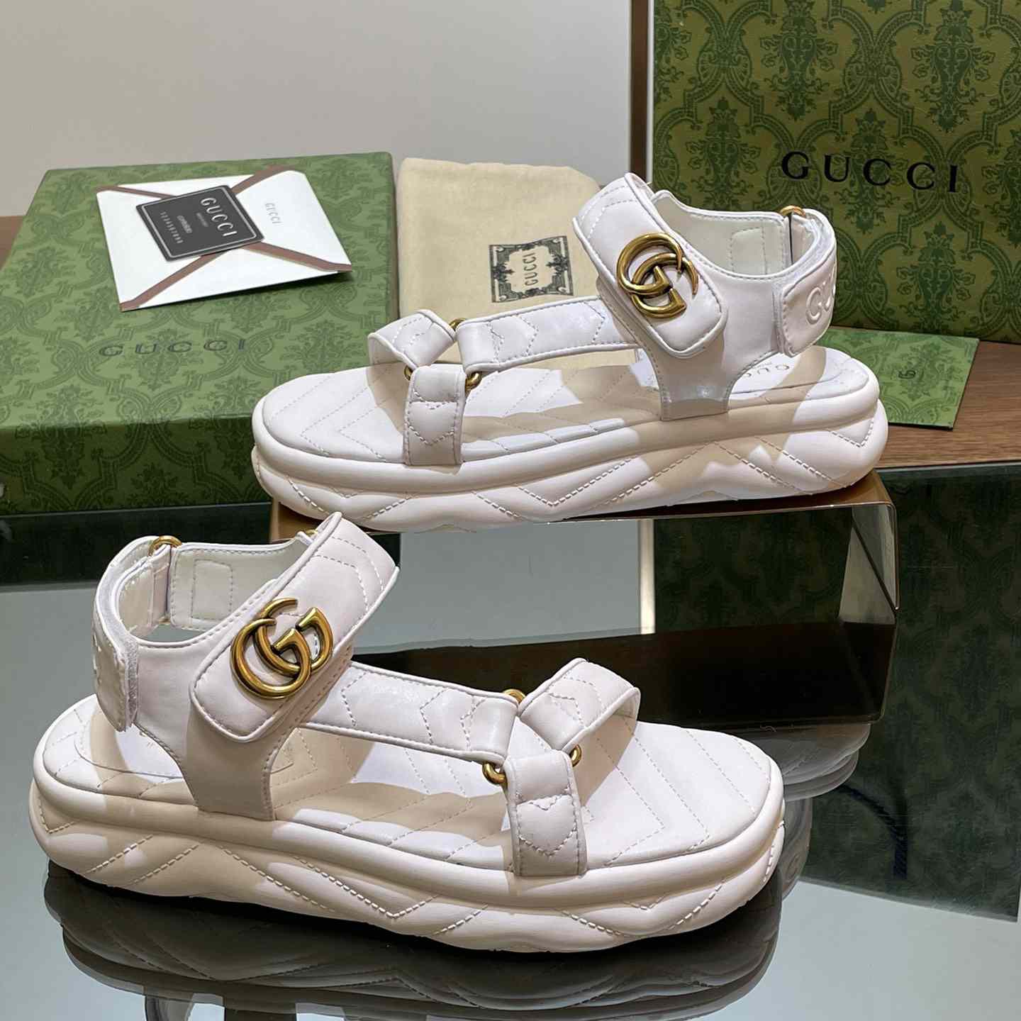 Gucci Women's Double G Sandal - PerfectKickZ