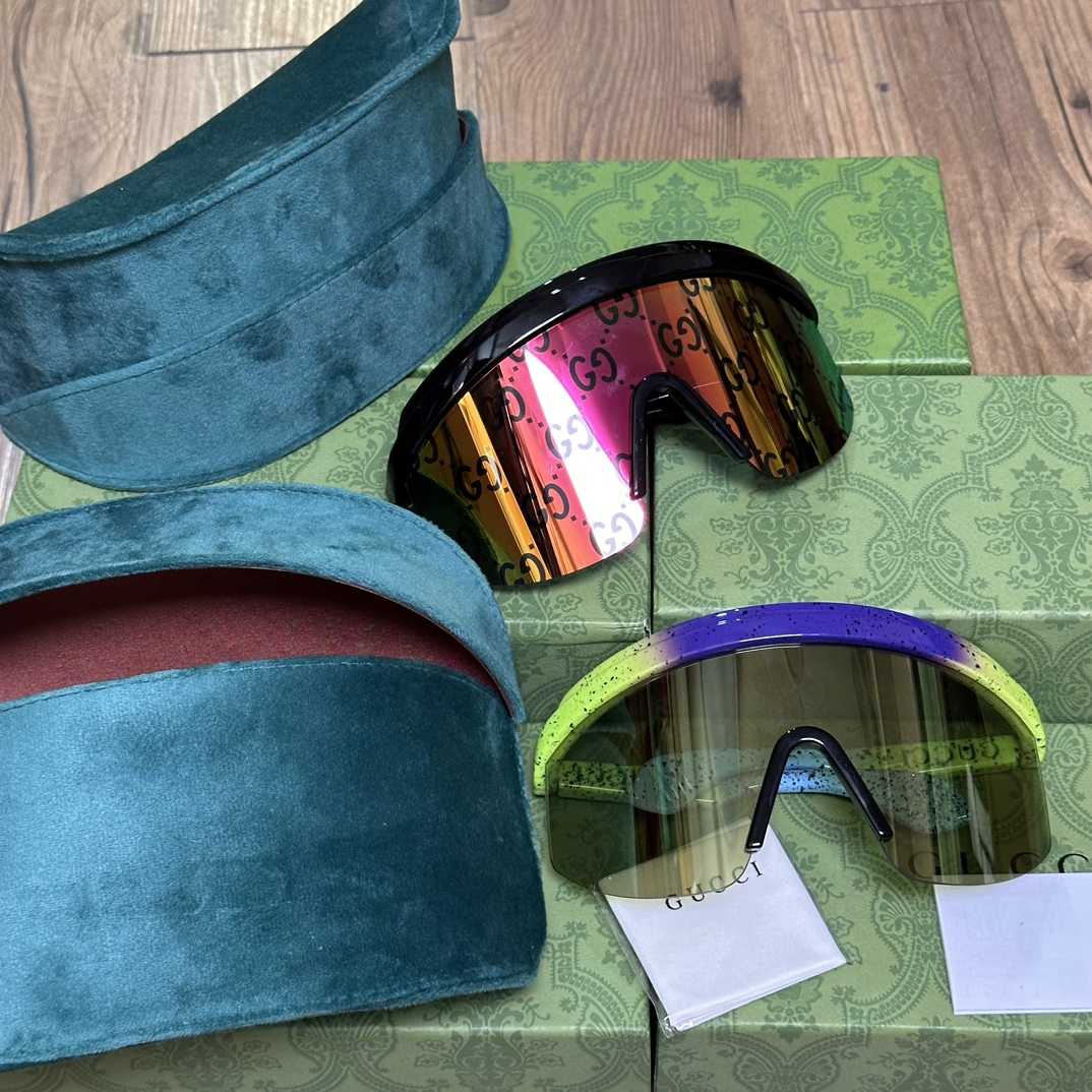 Gucci Mask-Shaped Sunglasses      - PerfectKickZ