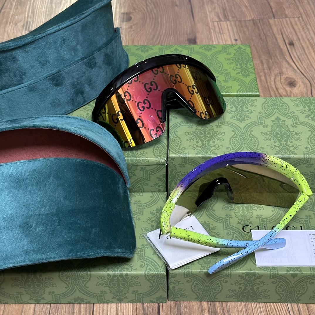 Gucci Mask-Shaped Sunglasses      - PerfectKickZ
