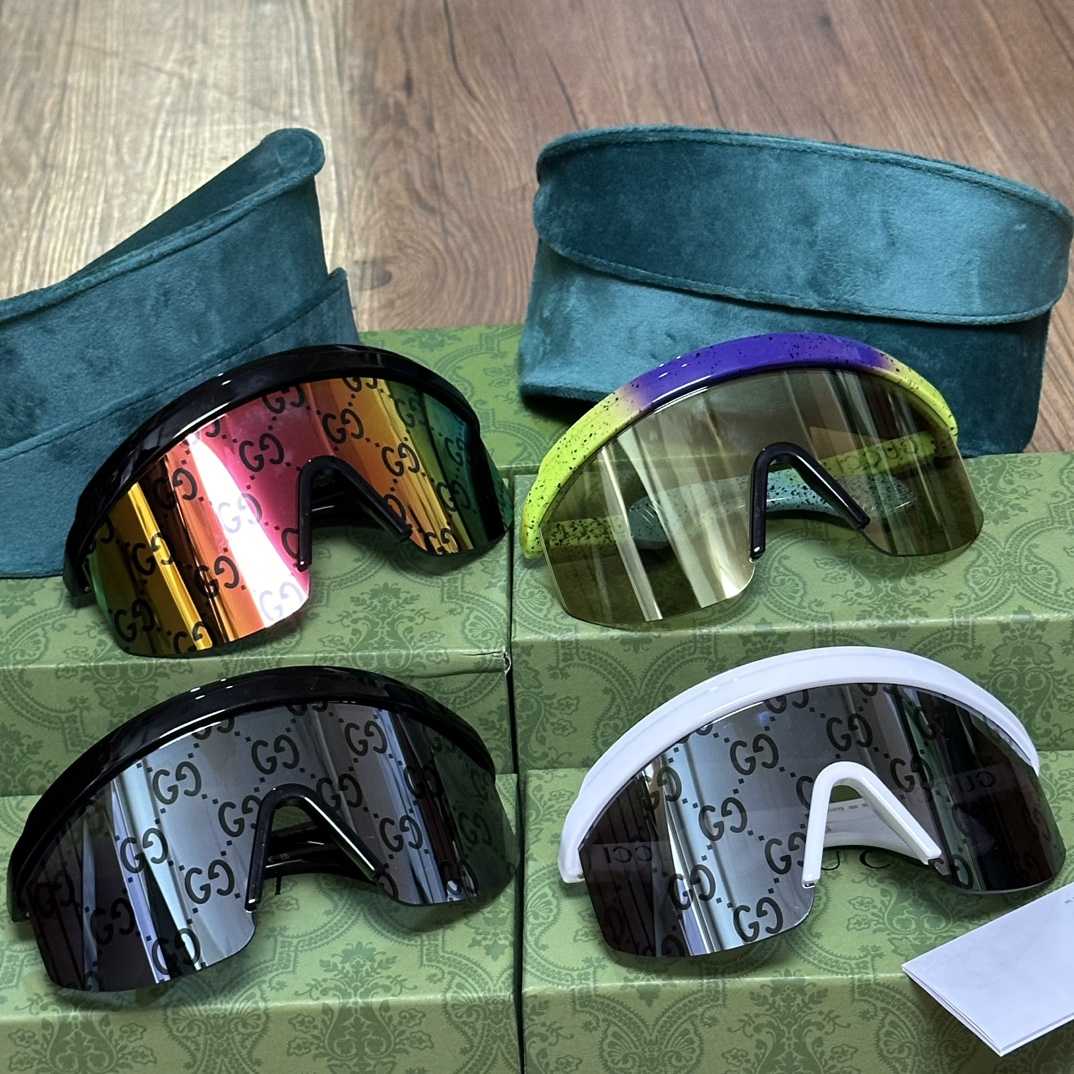 Gucci Mask-Shaped Sunglasses      - PerfectKickZ