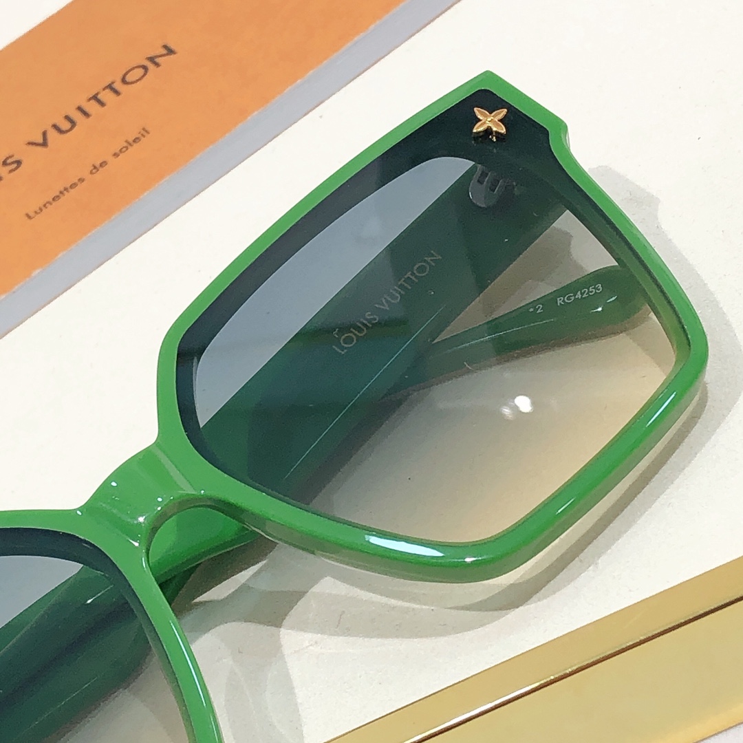 Louis Vuitton Sunglasses  Z0286 - PerfectKickZ