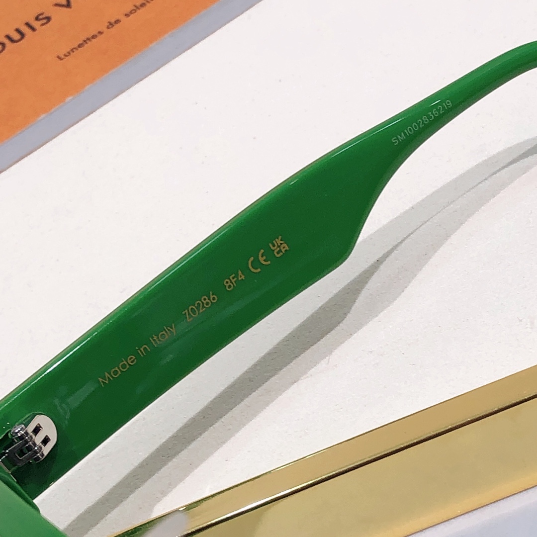 Louis Vuitton Sunglasses  Z0286 - PerfectKickZ