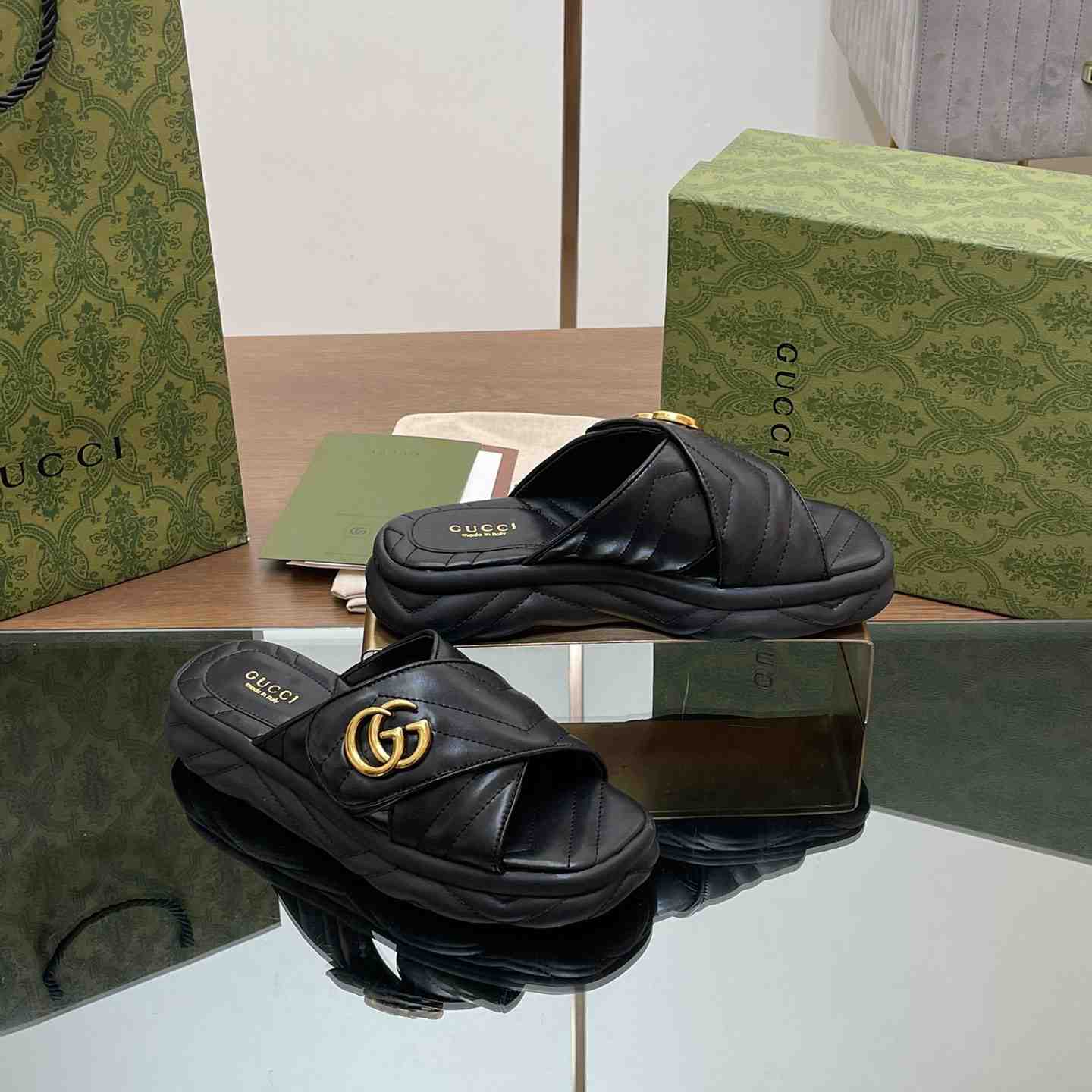 Gucci Women's Double G Slide Sandal - PerfectKickZ