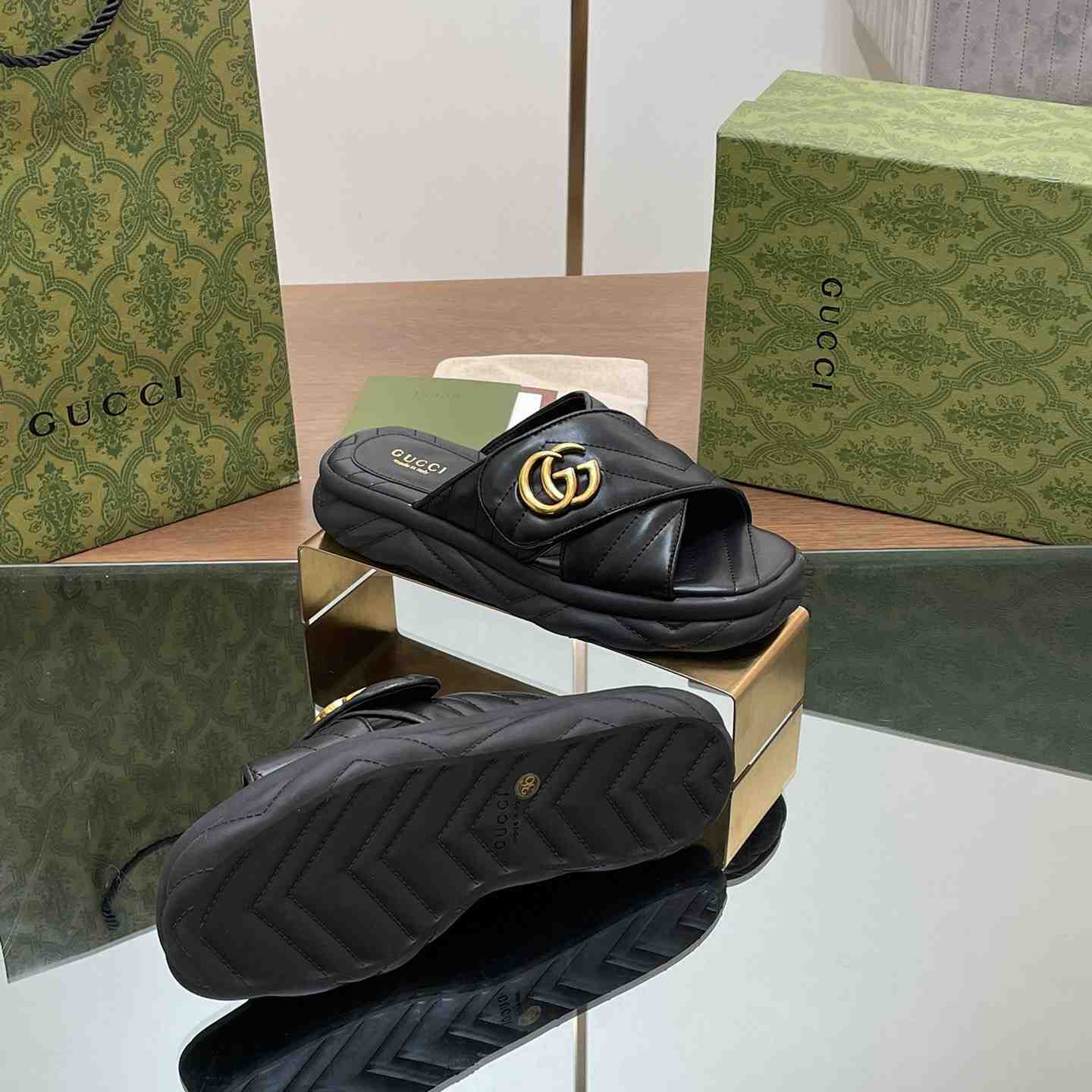 Gucci Women's Double G Slide Sandal - PerfectKickZ