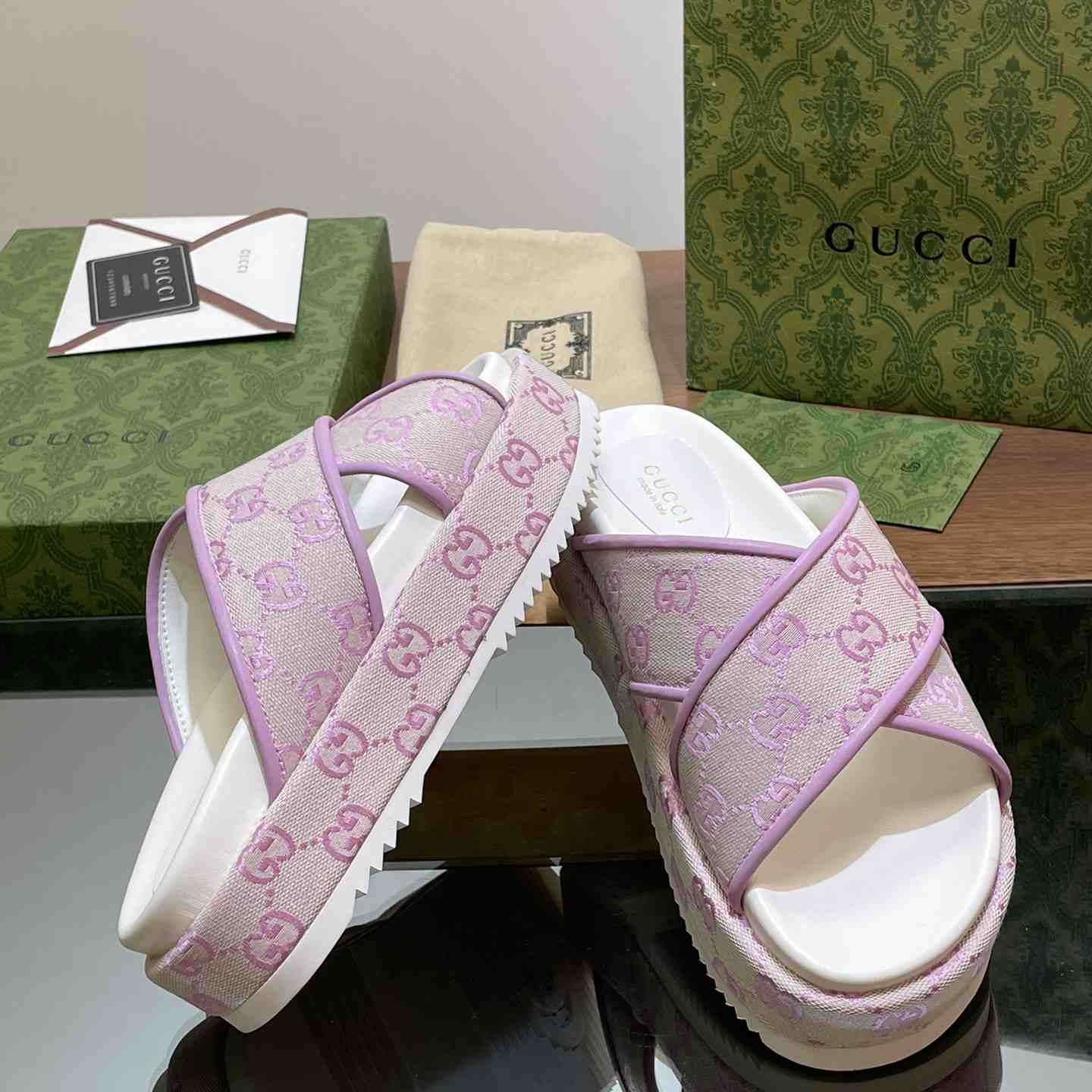Gucci Women's GG Platform Slide Sandal - PerfectKickZ