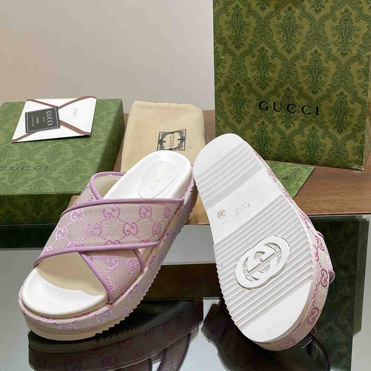 Gucci Women's GG Platform Slide Sandal - PerfectKickZ