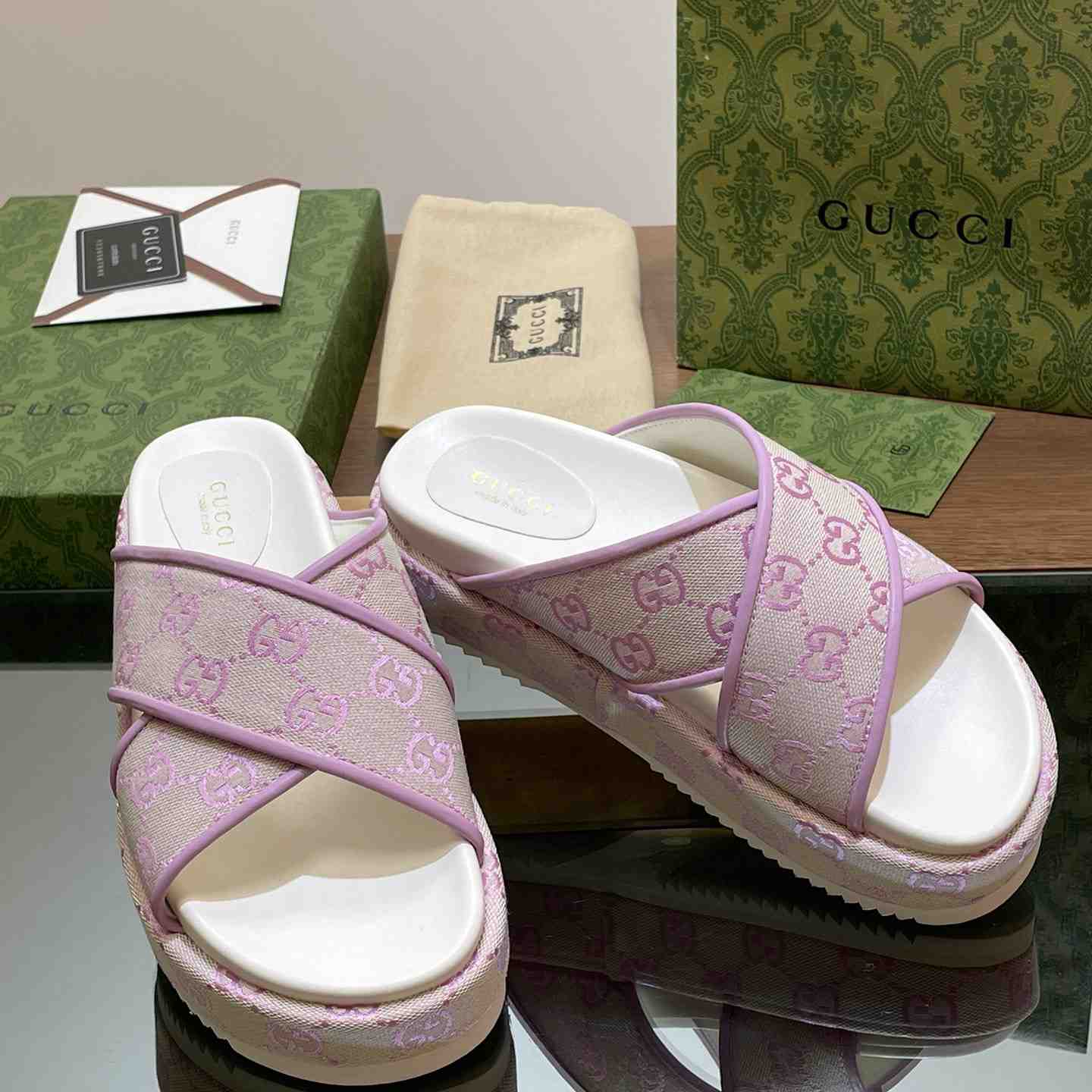 Gucci Women's GG Platform Slide Sandal - PerfectKickZ
