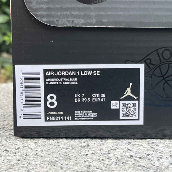 Air Jordan 1 Low Sneakers      FN5214-141 - 