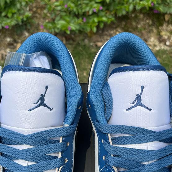 Air Jordan 1 Low Sneakers      FN5214-141 - 