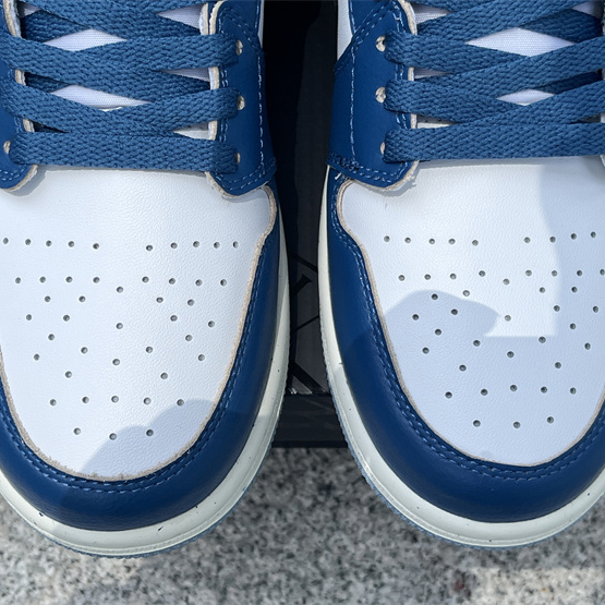 Air Jordan 1 Low Sneakers      FN5214-141 - 