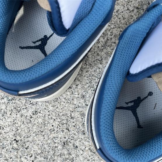 Air Jordan 1 Low Sneakers      FN5214-141 - 
