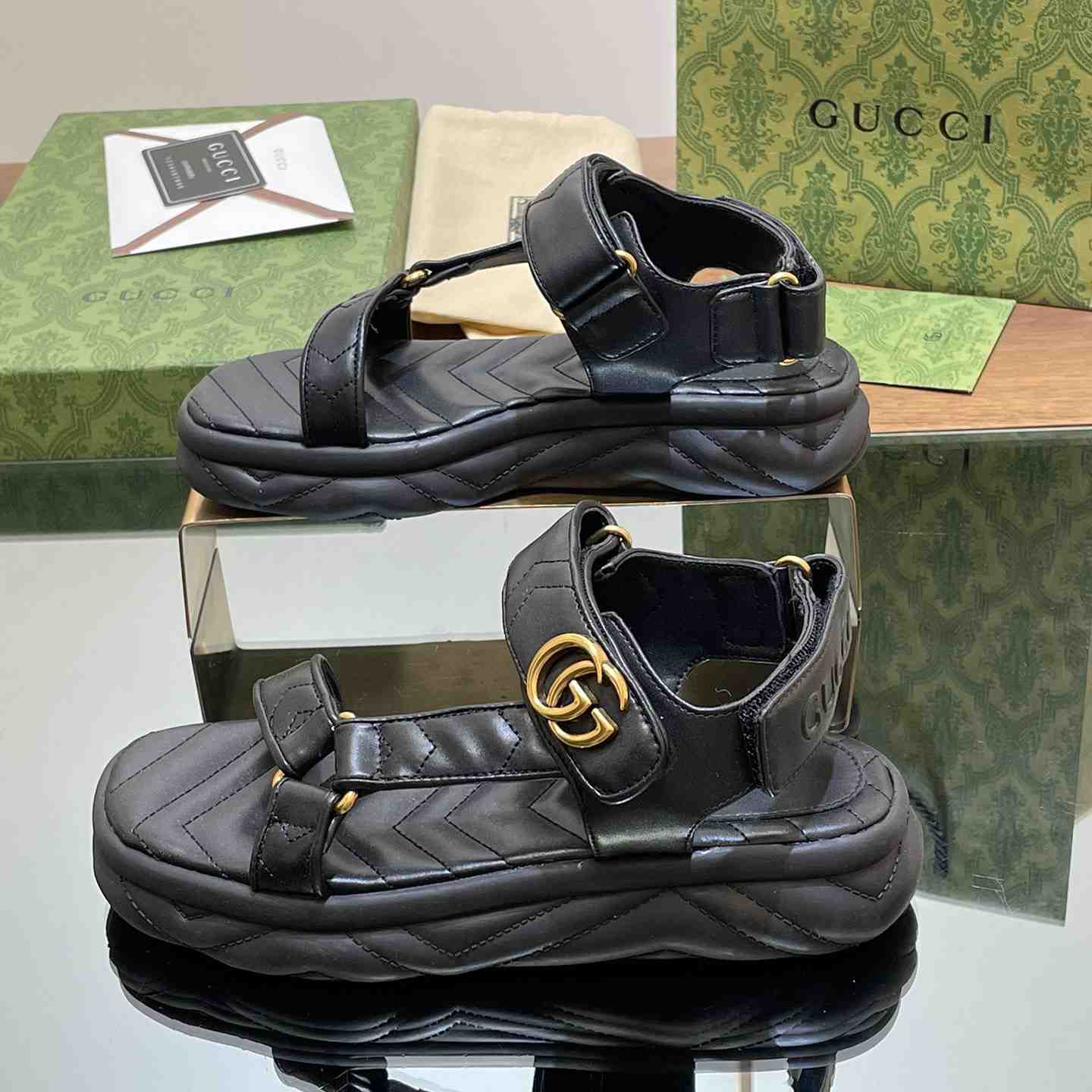 Gucci Women's Double G Sandal - PerfectKickZ