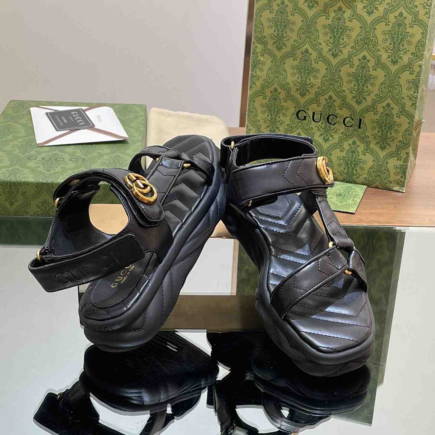 Gucci Women's Double G Sandal - PerfectKickZ