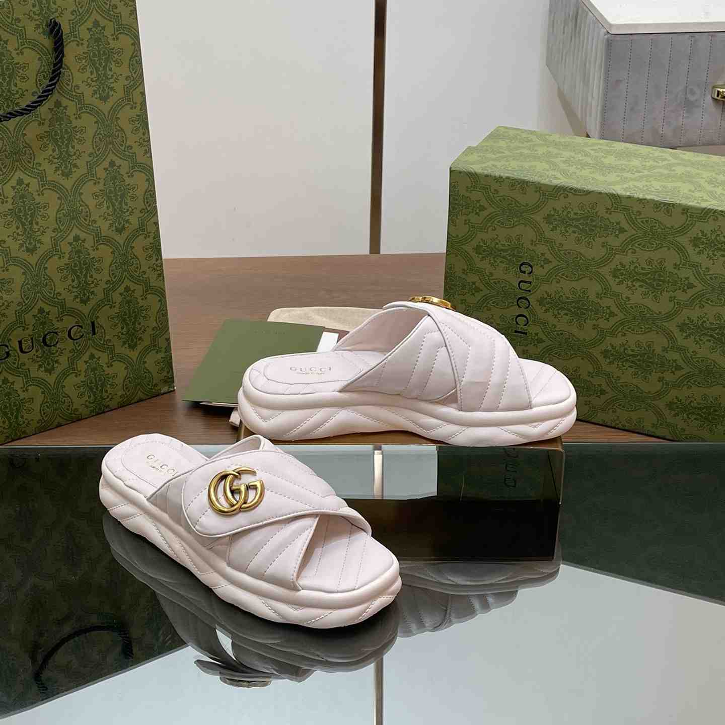 Gucci Women's Double G Slide Sandal - PerfectKickZ