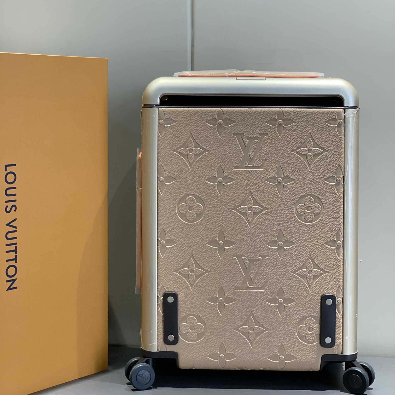 Louis Vuitton Horizon  - 