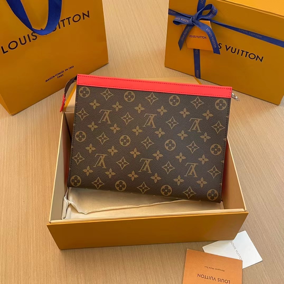Louis Vuitton Pochette Voyage MM  M82855 - PerfectKickZ