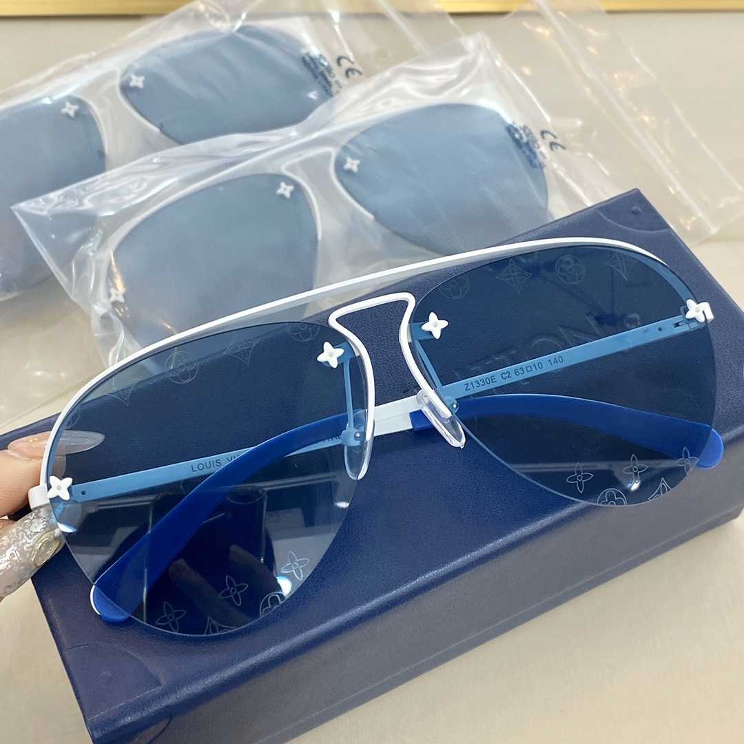Louis Vuitton Sunglasses     - PerfectKickZ
