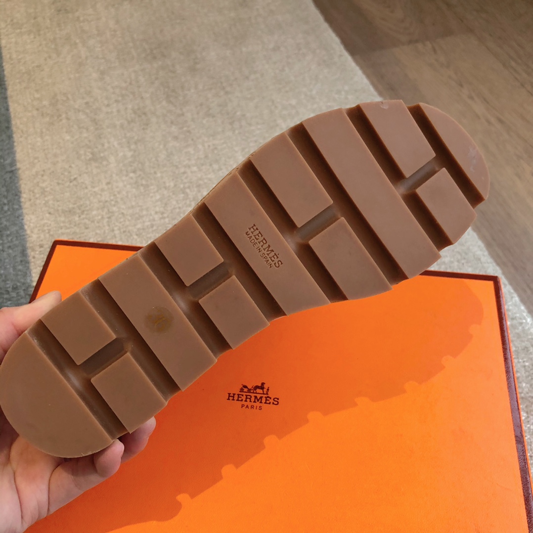 Hermes Eze 30 sandal - PerfectKickZ