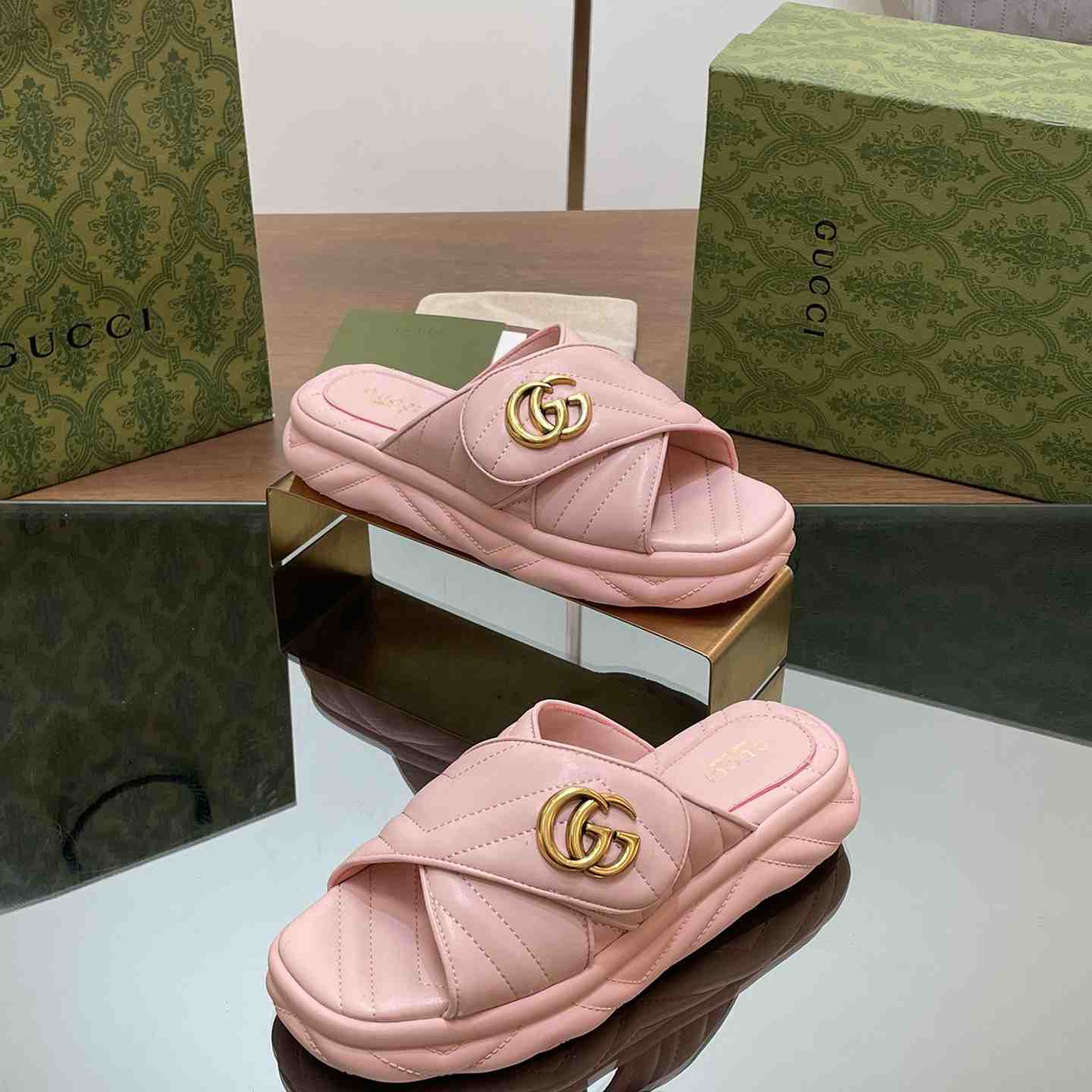 Gucci Women's Double G Slide Sandal - PerfectKickZ