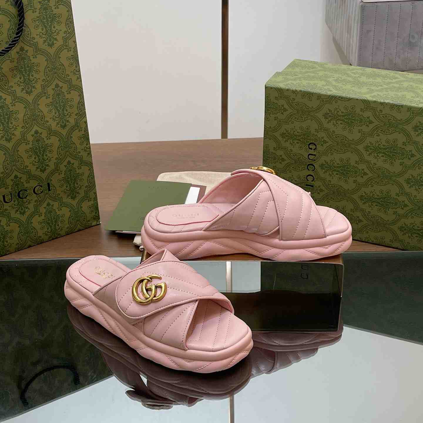 Gucci Women's Double G Slide Sandal - PerfectKickZ