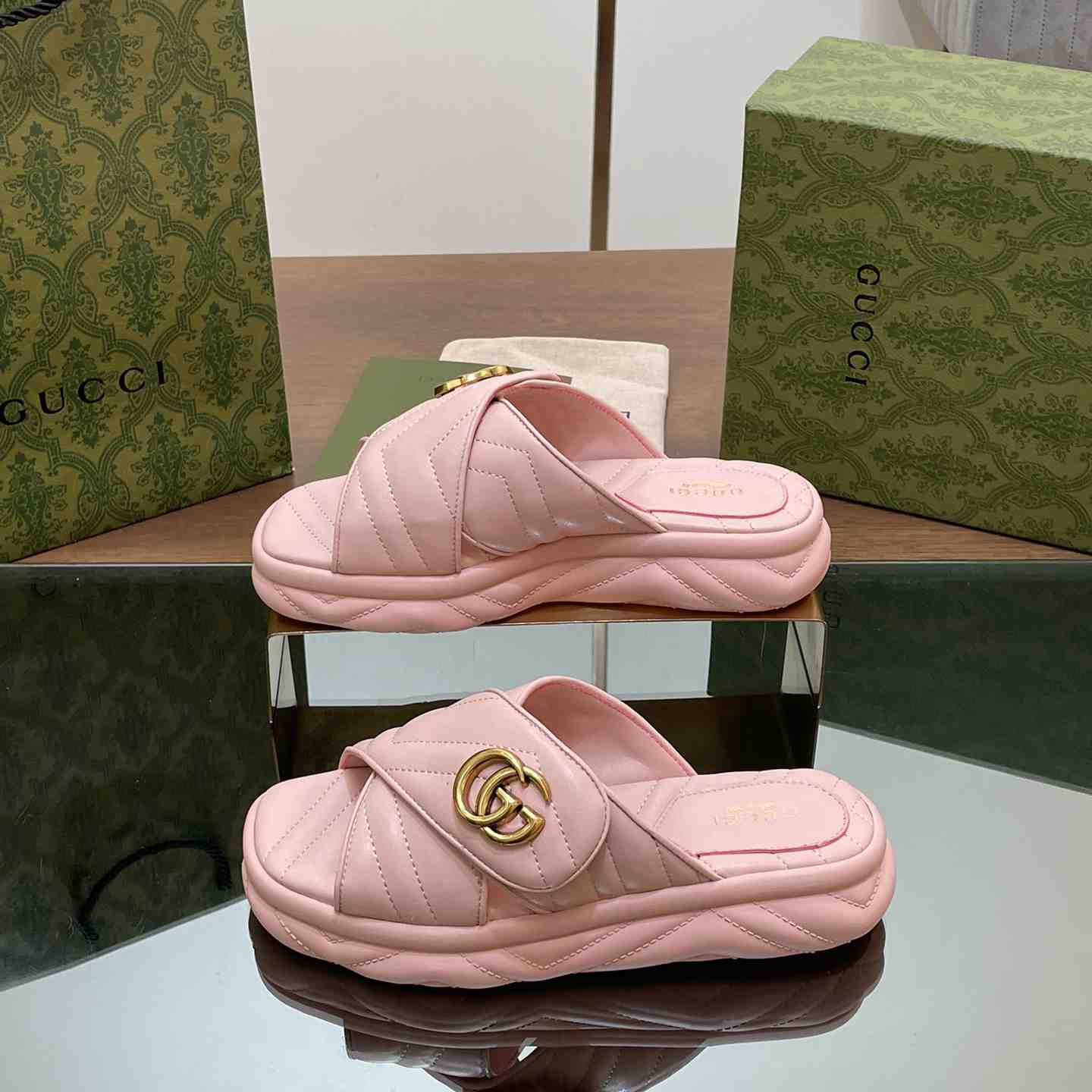 Gucci Women's Double G Slide Sandal - PerfectKickZ