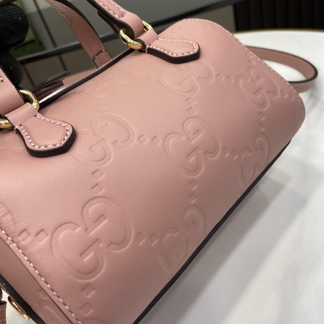 Gucci GG Super Mini Top Handle Bag - PerfectKickZ