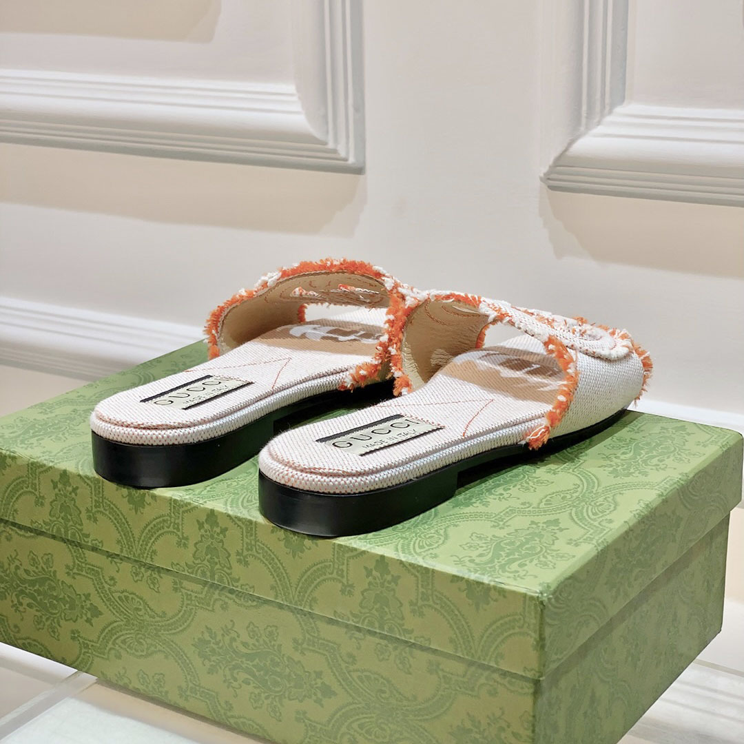 Gucci Women's Interlocking G Slide Sandal - PerfectKickZ